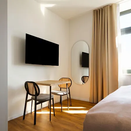 Limehome Hochstr 3*